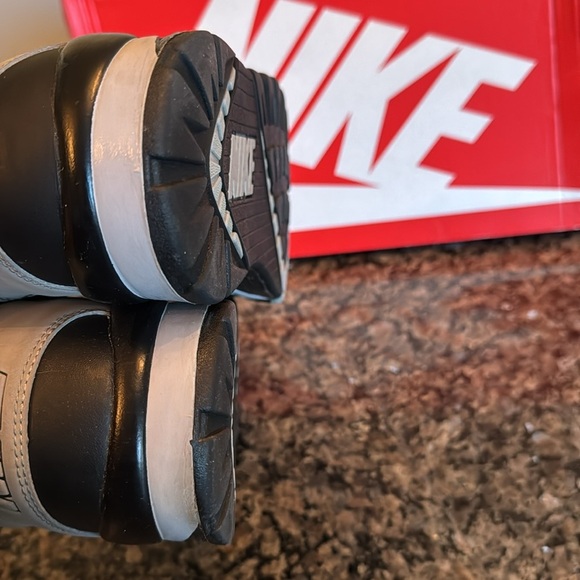 Nike air trainer SC high raiders 2012 sneakers EUC 10.5 - Picture 7 of 16